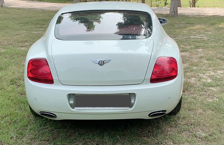 Luxury Wedding Bentley Car Rentals Service with Punjab Rent a Car
