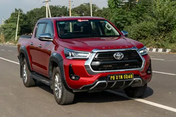 Toyota Hilux 2.8L 4x4 AT DSL Chandigarh Rent a Car